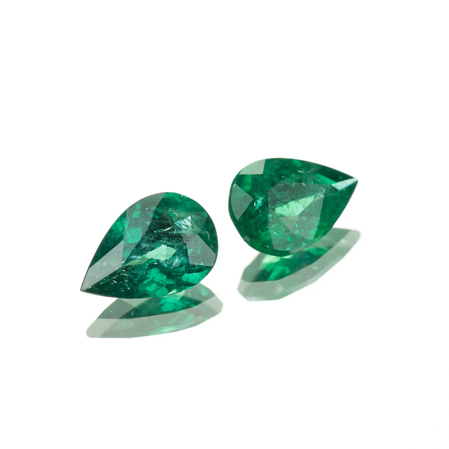 3.58ct Brazilian Emerald Pear Shape Pair - Image 3