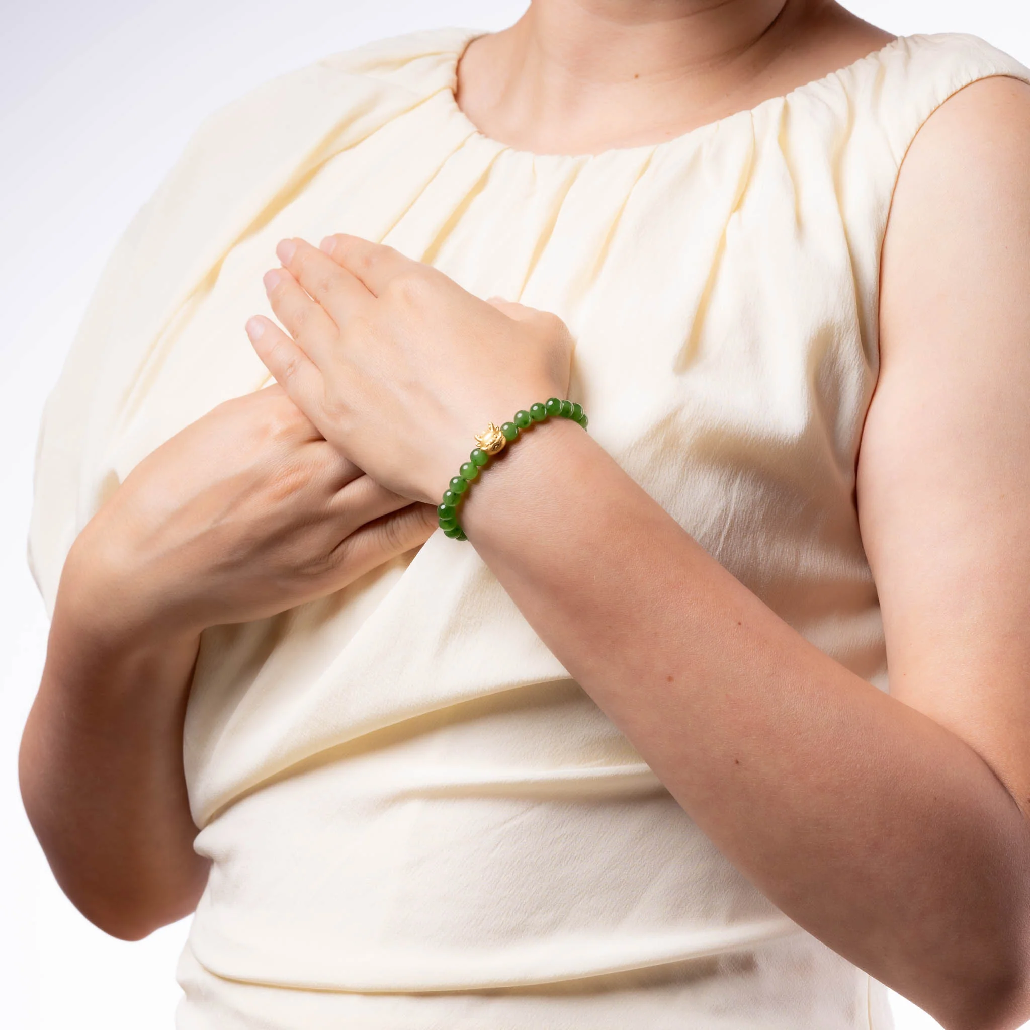 Emerald Baby Dragon Jade Bracelet with 999 Gold Charm - Image 3